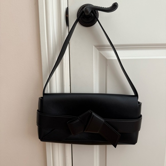 Acne Studios Black Musubi Shoulder Bag - Picture 1 of 4